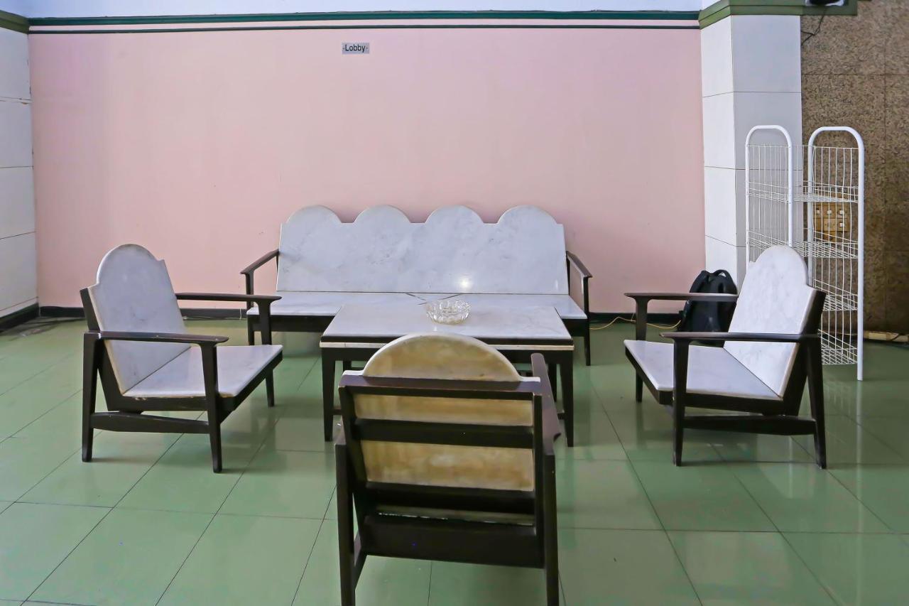 Collection O 92739 Hotel Pintu Besar Jakarta Kültér fotó