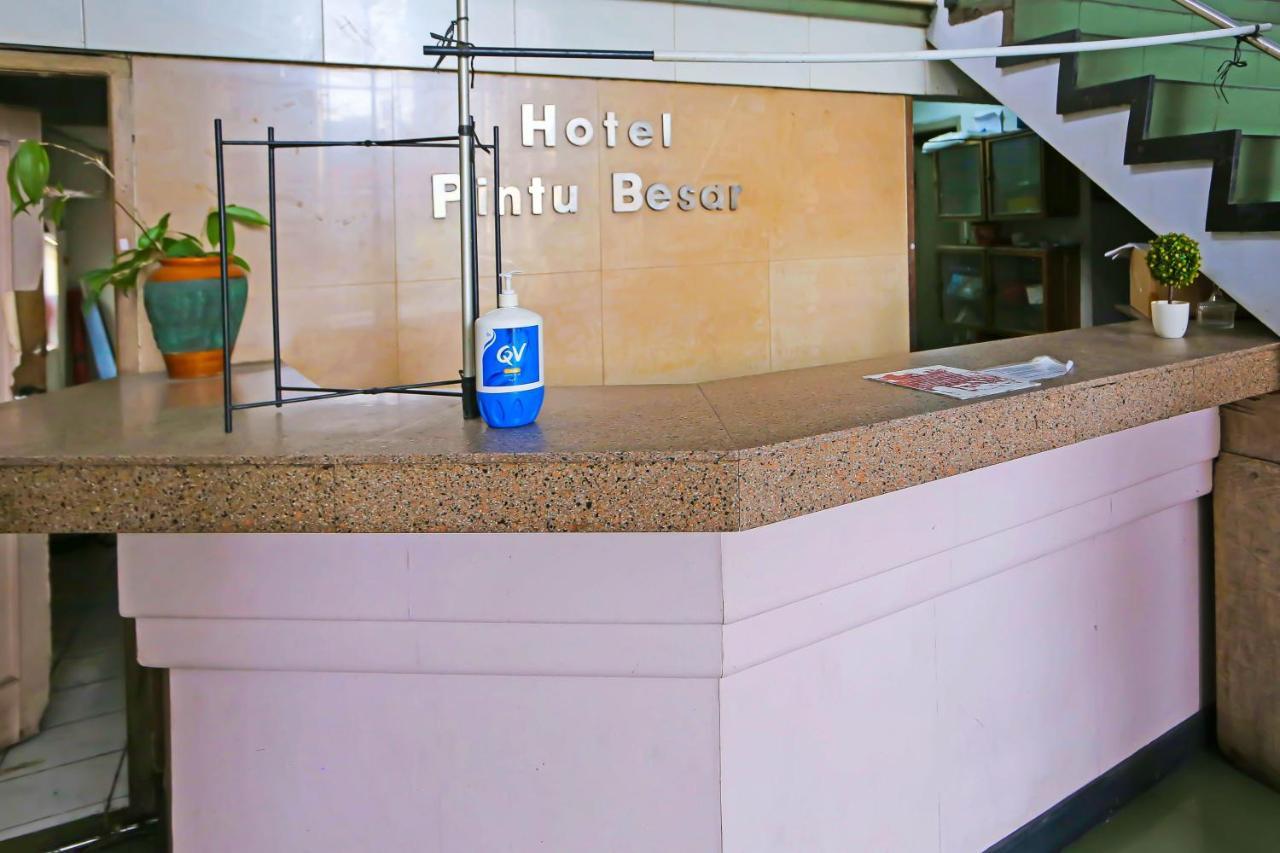Collection O 92739 Hotel Pintu Besar Jakarta Kültér fotó