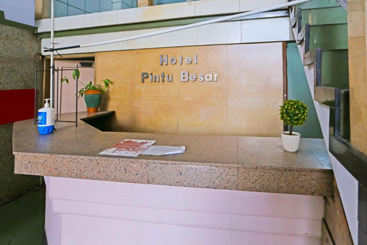 Collection O 92739 Hotel Pintu Besar Jakarta Kültér fotó